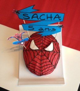 gateau spyderman